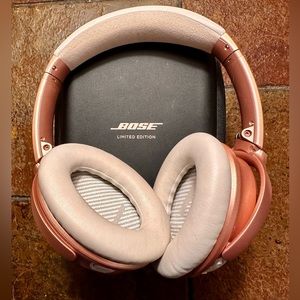 Bose QuietComfort 35 II Wireless Bluetooth Headphones, Noise-canceling